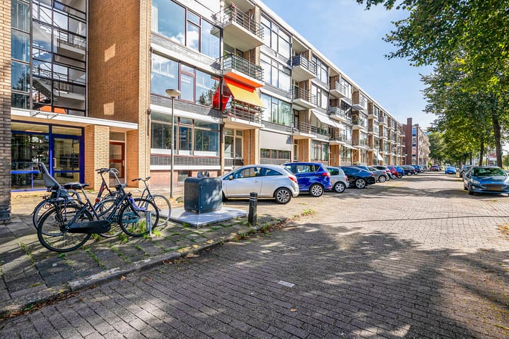 Foto 21 van Burgemeester Van Haarenlaan 1405