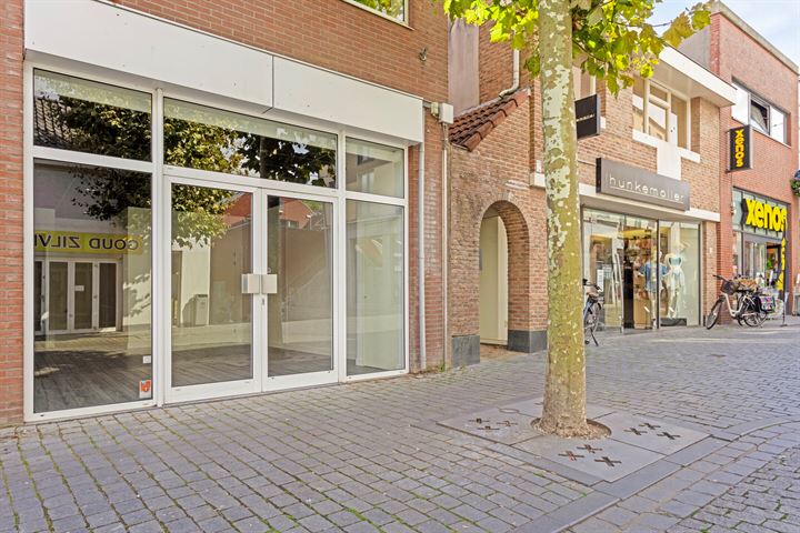 Bekijk foto 24 van Sint-Josephstraat 37