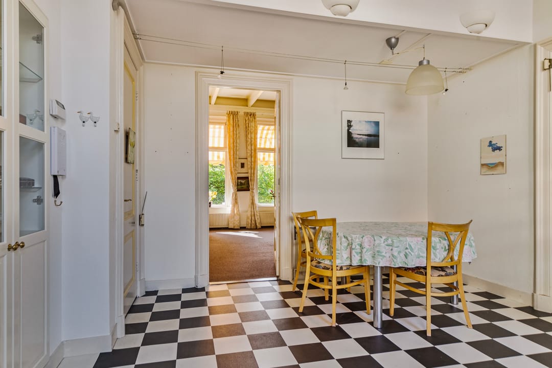 Photo 11 of Stationsweg 7