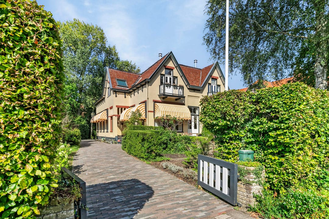 Photo 43 of Stationsweg 7