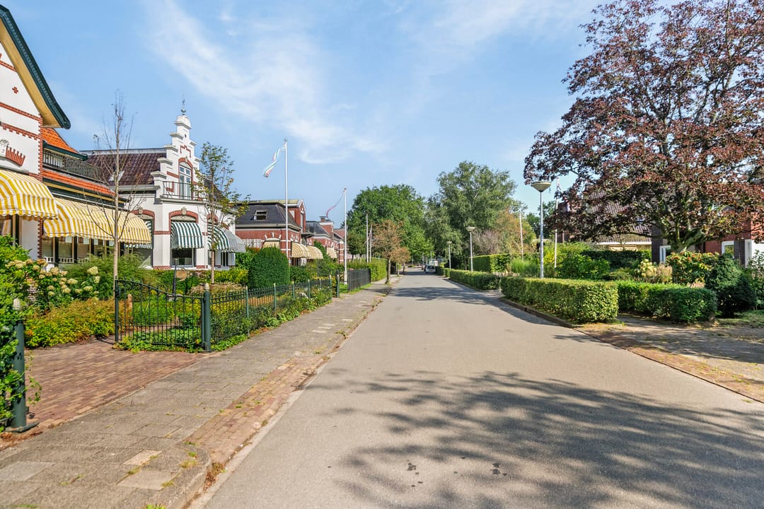 Photo 52 of Stationsweg 7