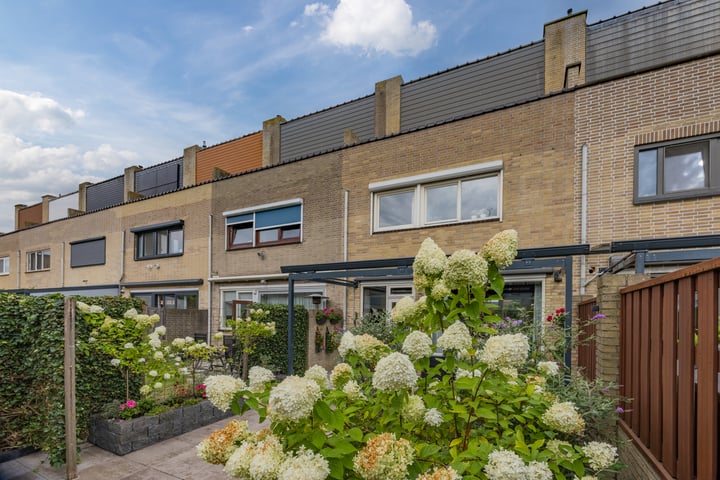 Bekijk foto 39 van Korhoenstraat 19