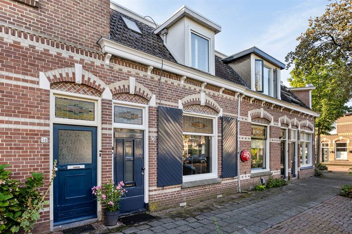 Bekijk foto 1 van Verenigingstraat 75