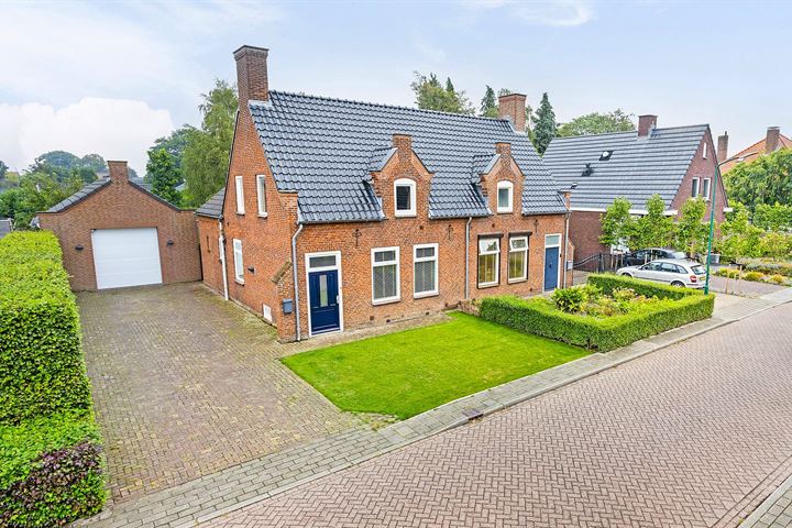 Bekijk foto 36 van Vloetsestraat 6