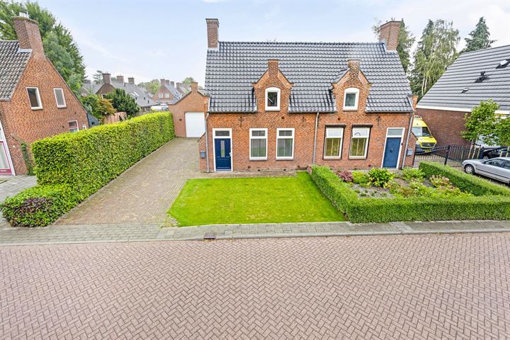 Bekijk foto 37 van Vloetsestraat 6