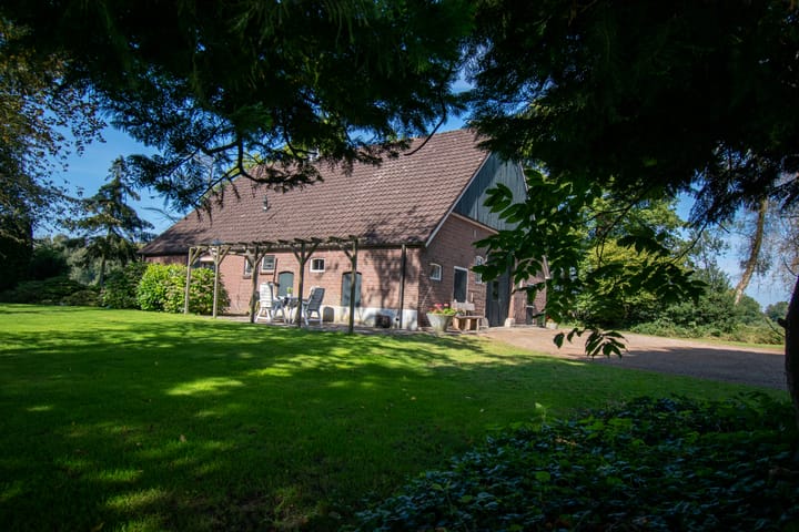 Photo 22 of Gronausestraat 319