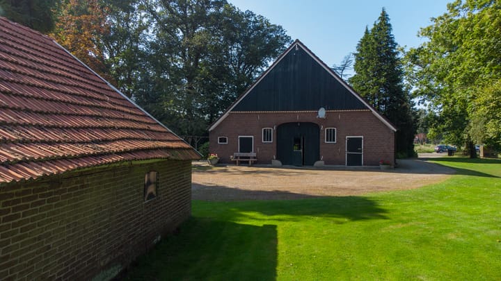 Photo 32 of Gronausestraat 319