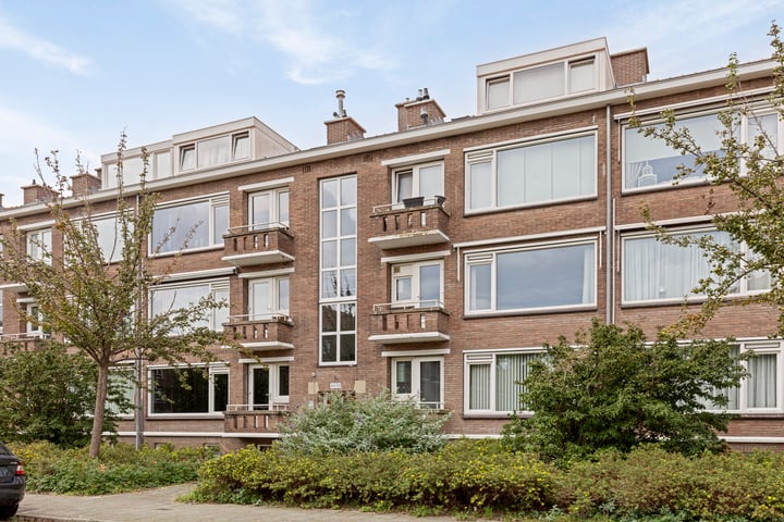 View photo 2 of Jacob van den Eyndestraat 57