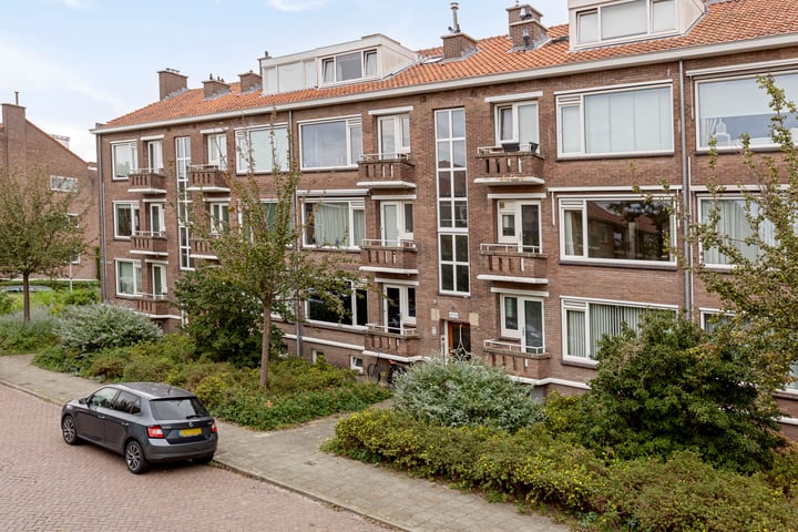 View photo 3 of Jacob van den Eyndestraat 57