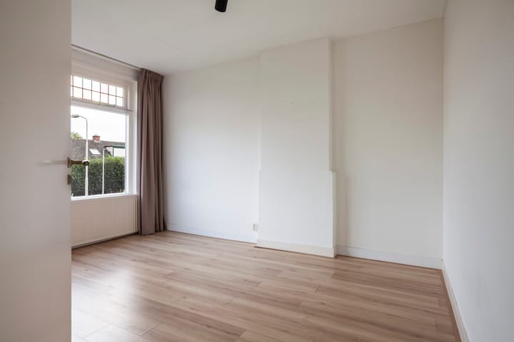 Photo 28 of Eerste Stationsstraat 41