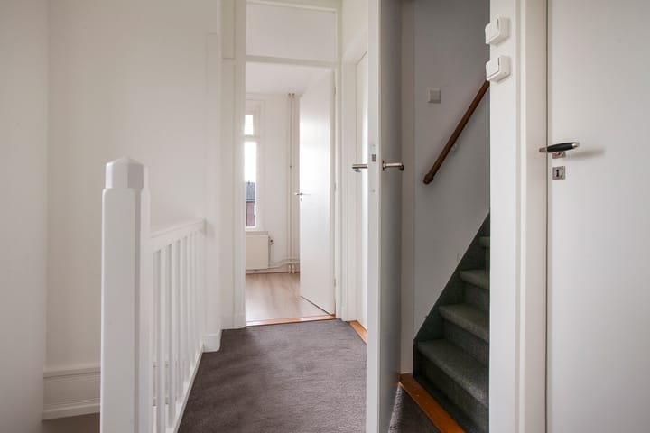 Photo 34 of Eerste Stationsstraat 41