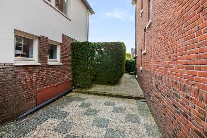 Photo 51 of Eerste Stationsstraat 41