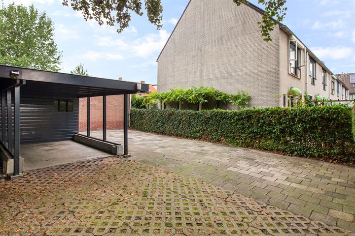 View photo 60 of Eerste Stationsstraat 41