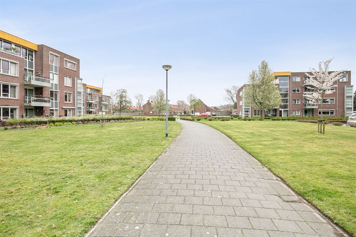 View photo 32 of Potgieterstraat 52