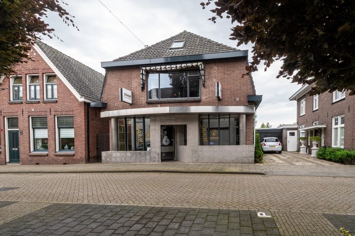 Spoorstraat 6, Goor