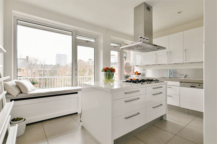 View photo 10 of Zuid-Hollandstraat 96-3