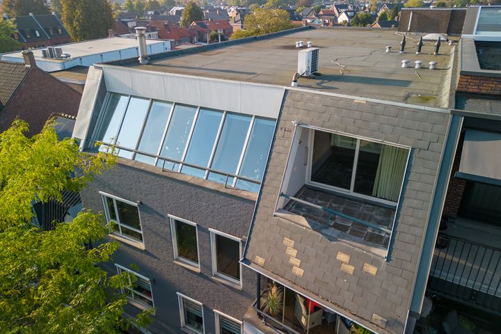 View photo 2 of Hoofdstraat 16-B