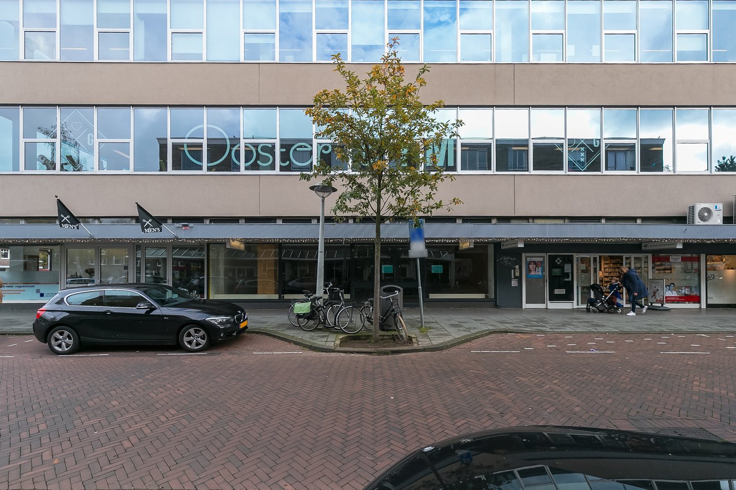 View photo 1 of Helmholtzstraat 55-A