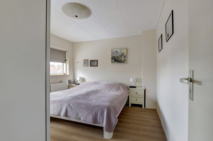 Foto 22 van Van Bredastraat 23