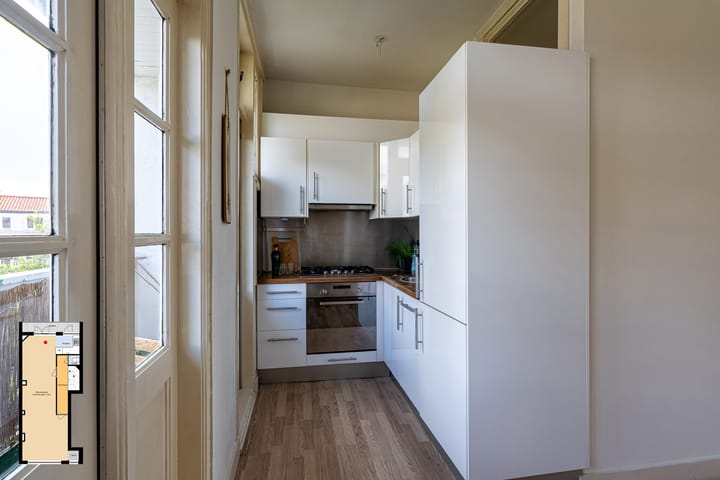 Photo 3 of Röntgenstraat 14-C