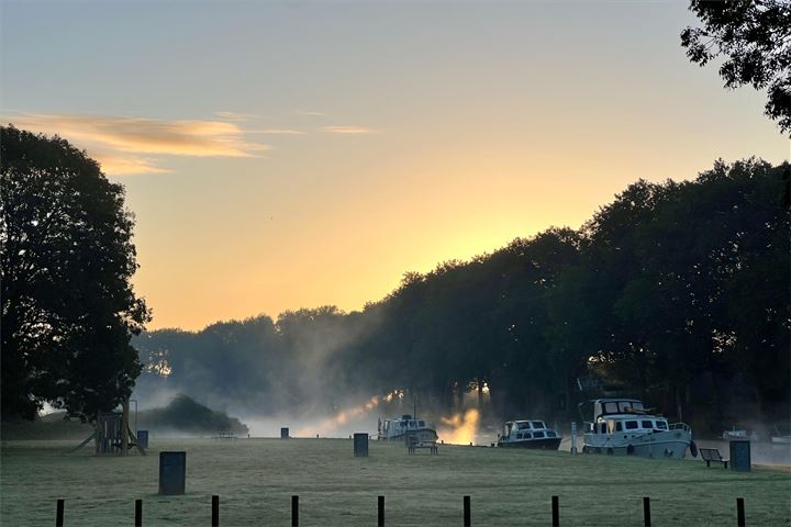 Bekijk foto 62 van Lingedijk 189