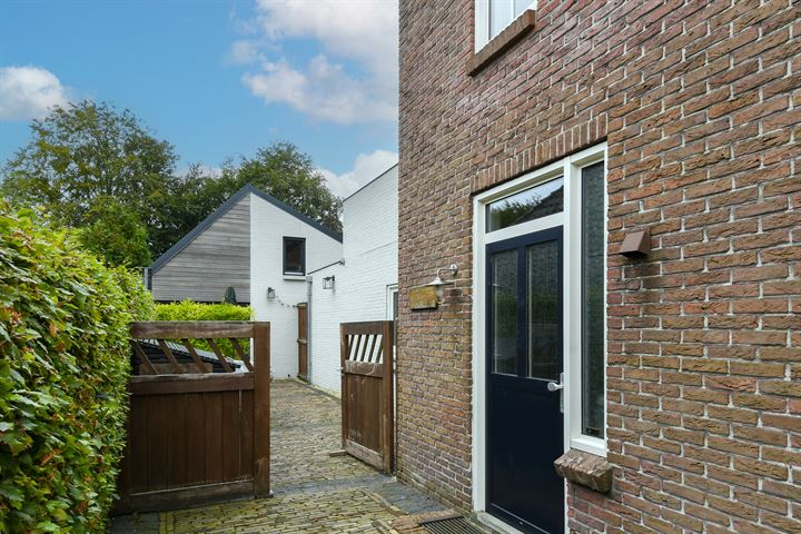 Bekijk foto 34 van Doornboomstraat 16