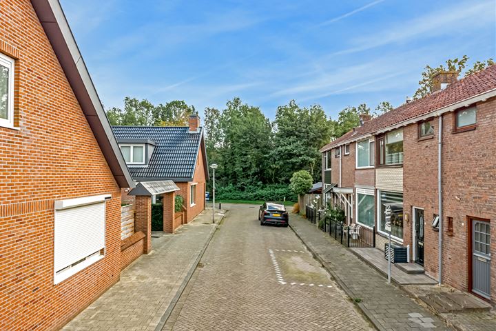 View photo 9 of Schoolstraat 16