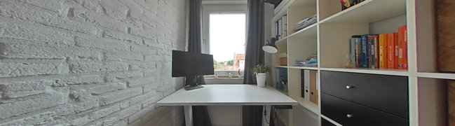 Bekijk 360° foto van studeerkamer van Pastoor Bressersstraat 18