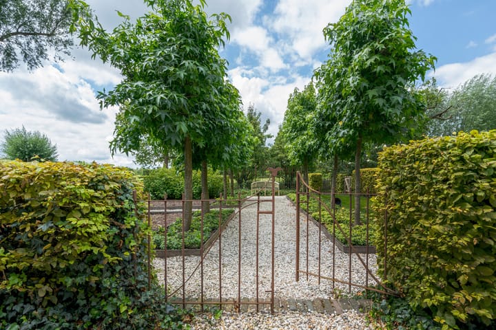 Foto 12 van Middelweg West 16