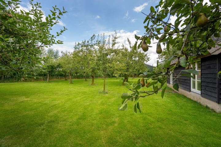 Foto 54 van Middelweg West 16