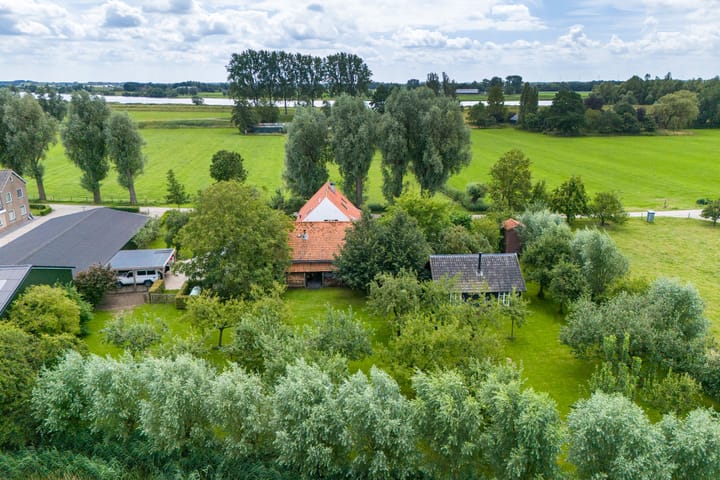 Foto 82 van Middelweg West 16