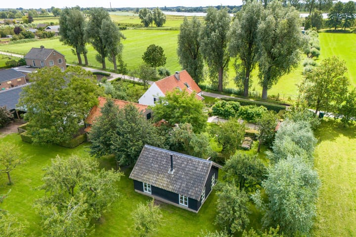 Foto 91 van Middelweg West 16