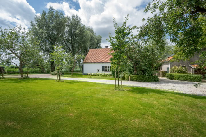 Foto 93 van Middelweg West 16