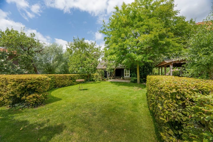 Foto 95 van Middelweg West 16