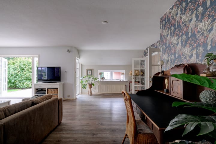 Foto 9 van Mienscheer 2-B