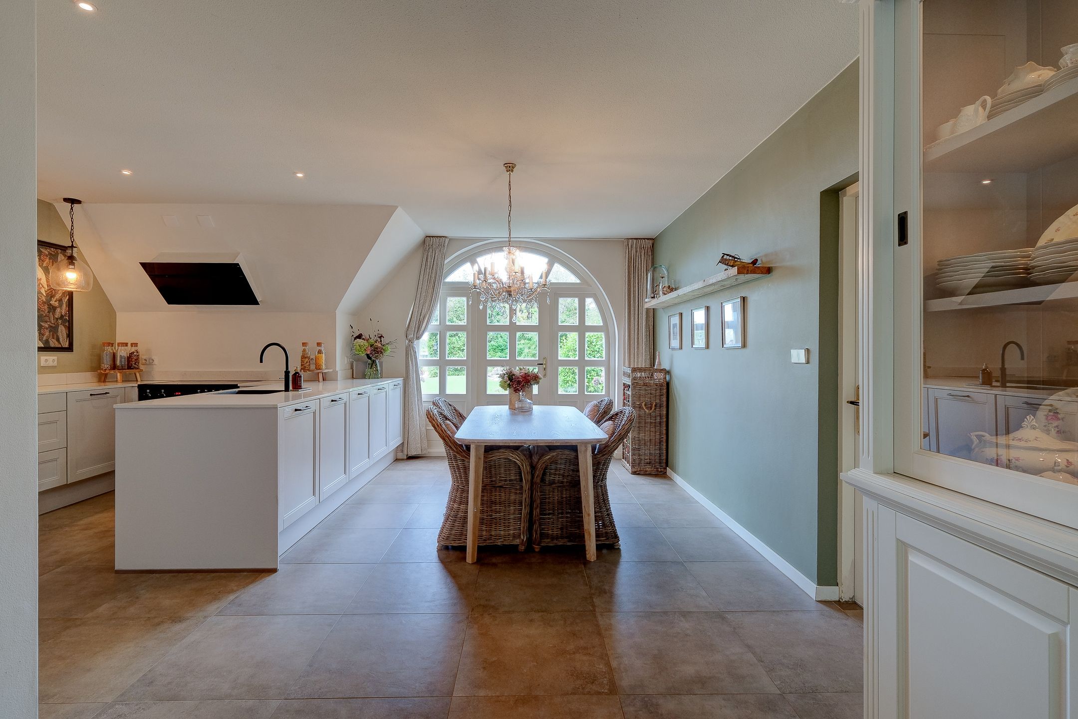 Foto 15 van Mienscheer 2-B