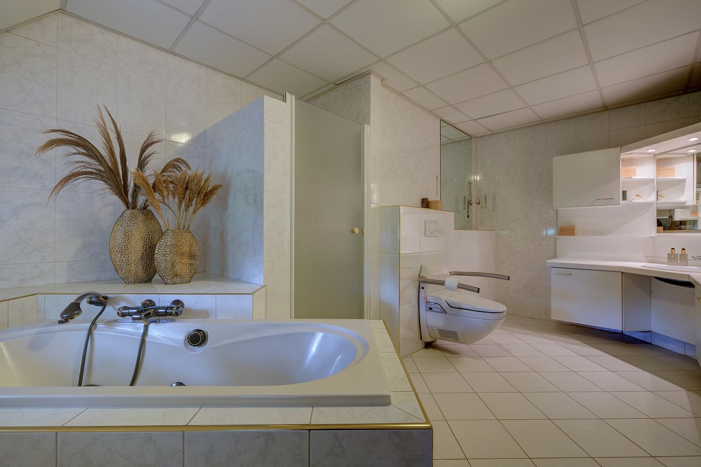 Foto 25 van Mienscheer 2-B