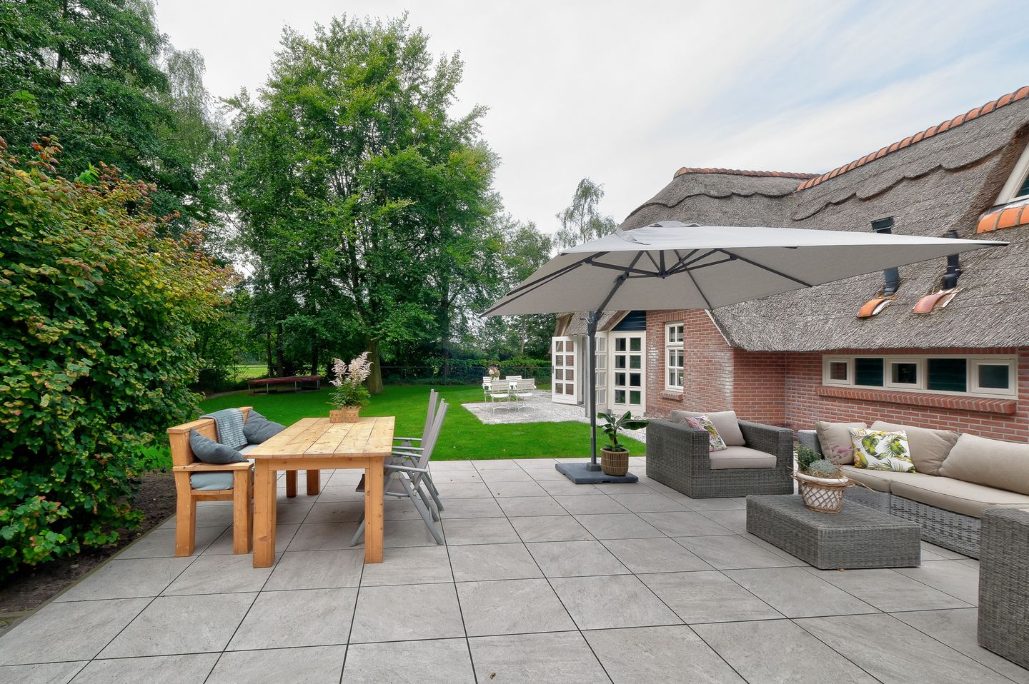 Foto 64 van Mienscheer 2-B