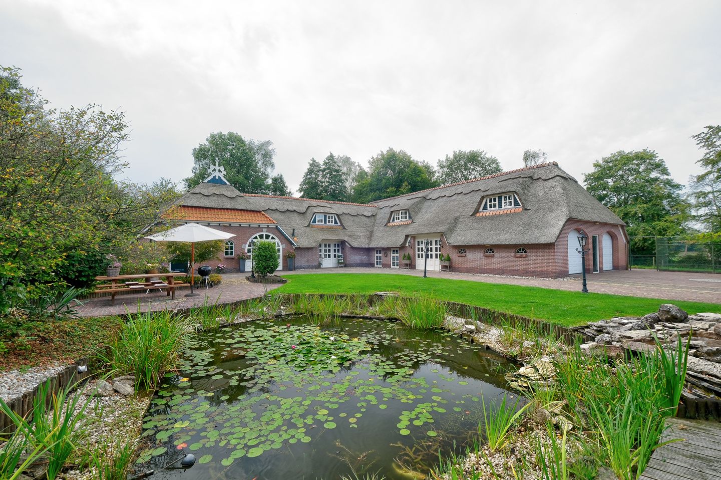 Foto 70 van Mienscheer 2-B