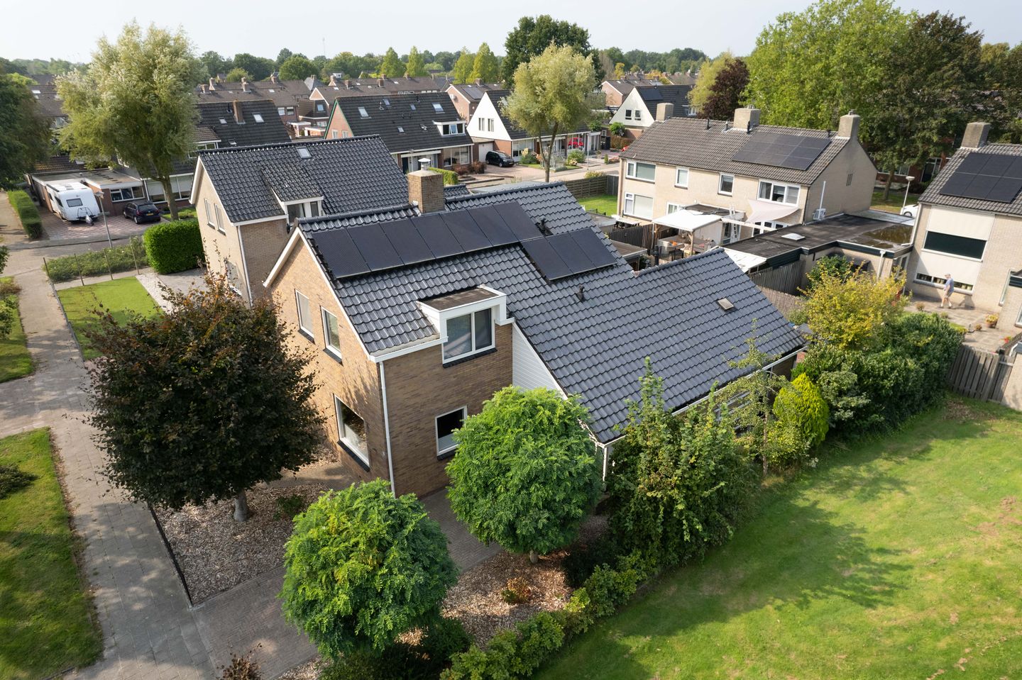 Foto 1 van Elzenlaan 6