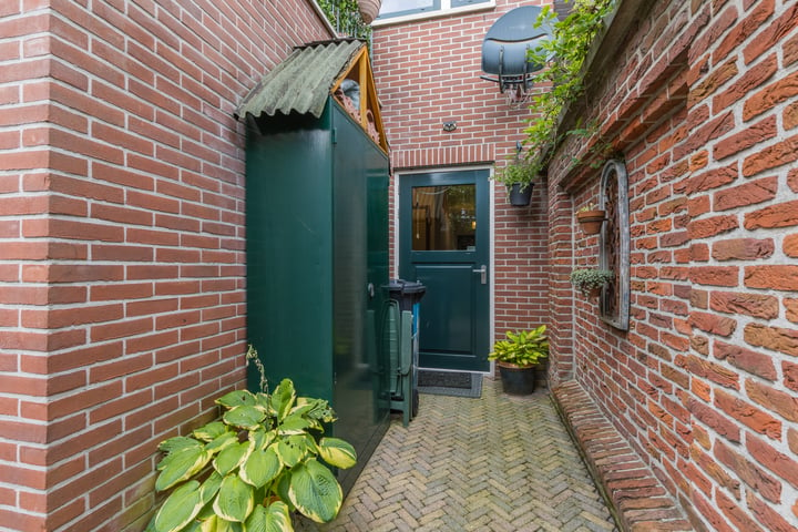 View photo 32 of Zeemansstraat 13