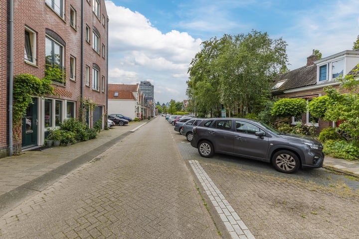 View photo 35 of Zeemansstraat 13