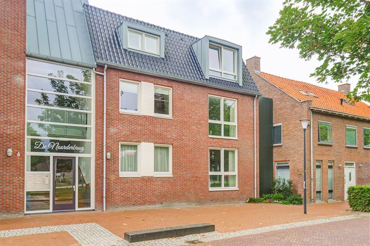 Bekijk foto 2 van Brugstraat 73