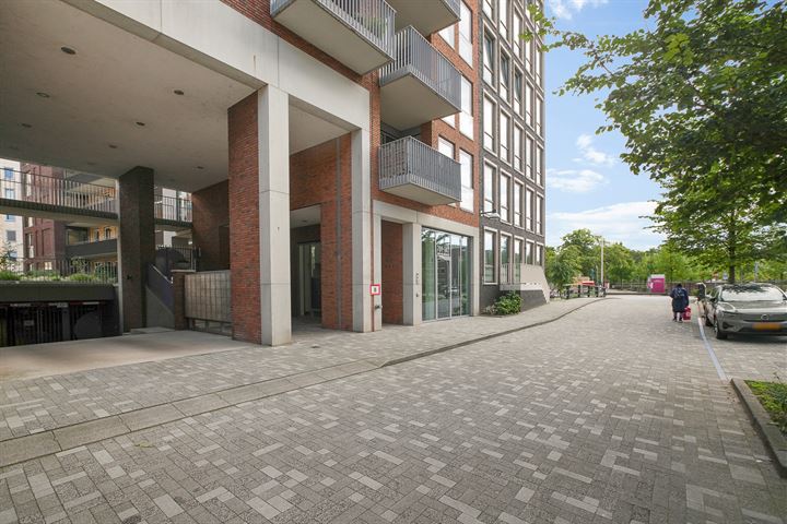 View photo 2 of Carel Willinkgracht 765