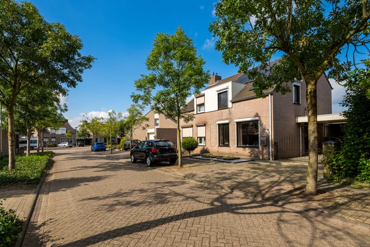 Foto 24 van Sintelstraat 4