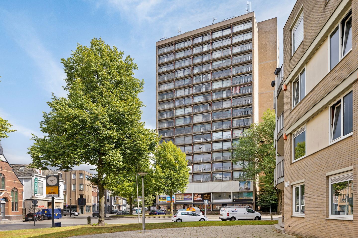 Foto 1 van Espoortstraat 129