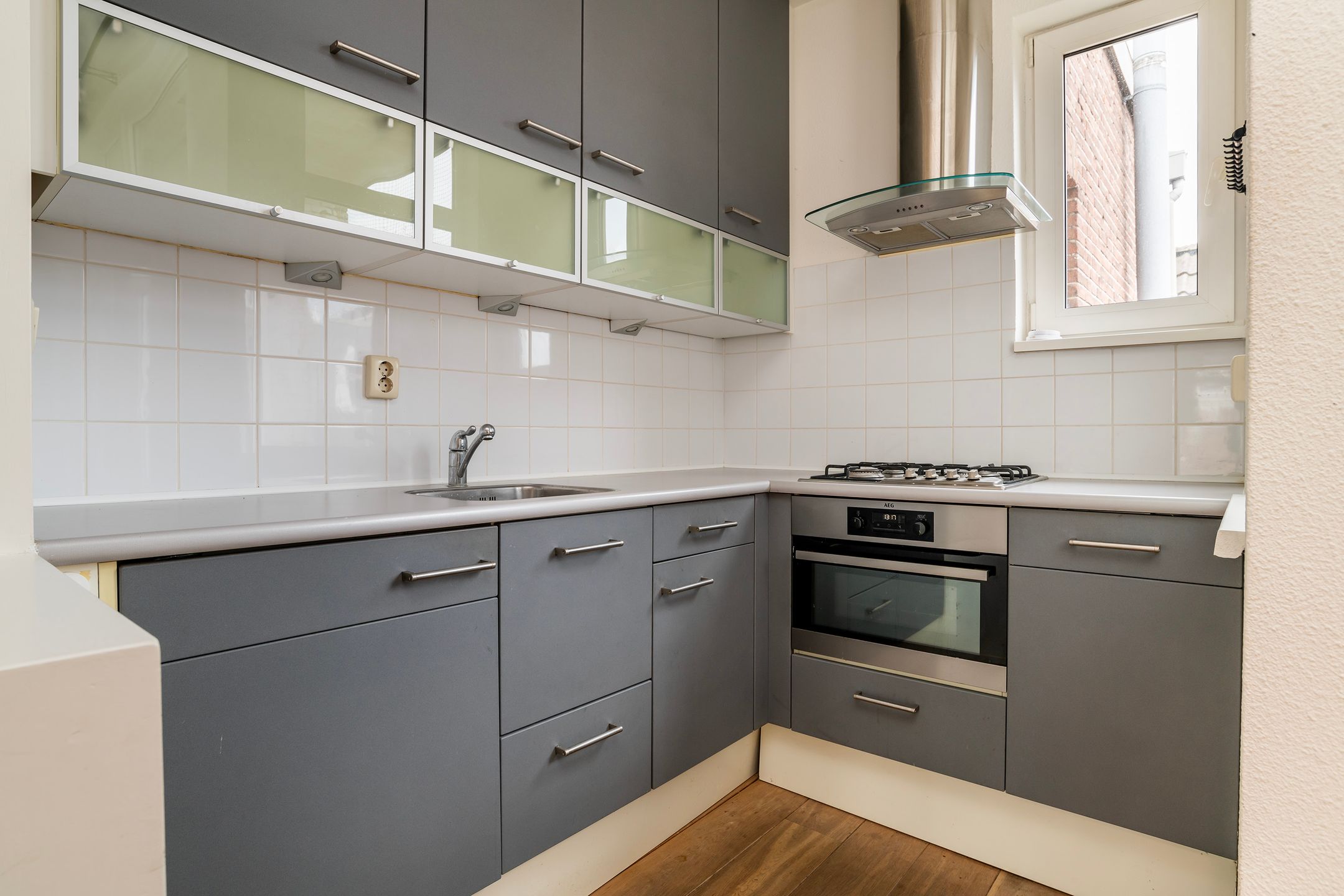 Photo 15 of Lusthofstraat 49-B02