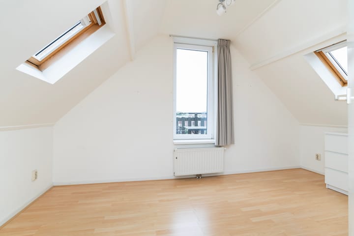 Foto 29 van Lusthofstraat 49-B02