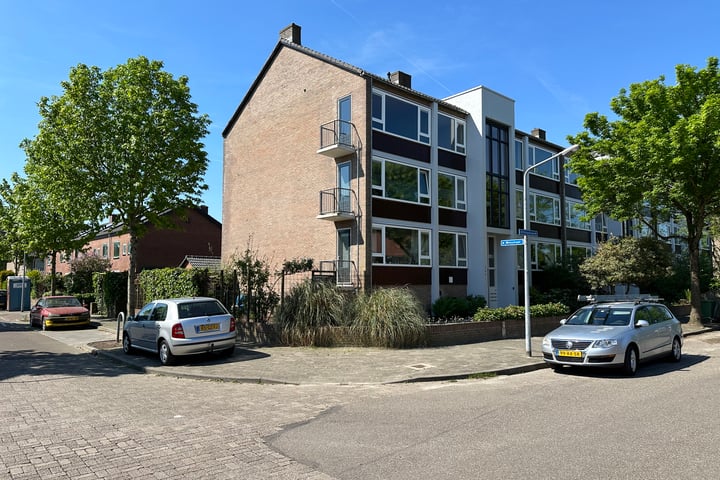 View photo 17 of Stroeslaan 41