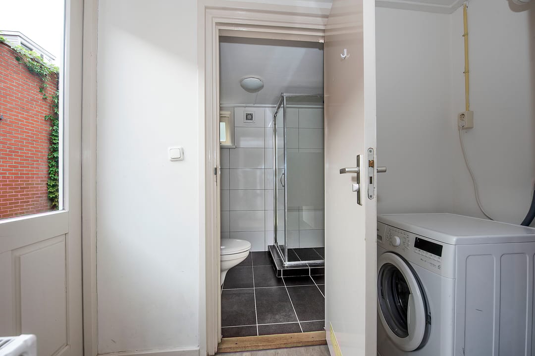 Foto 16 van Oostveenweg 90